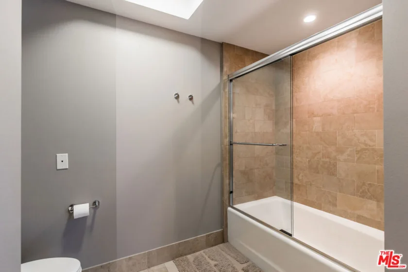 13600 Marina Pointe Drive #1906 photo 22
