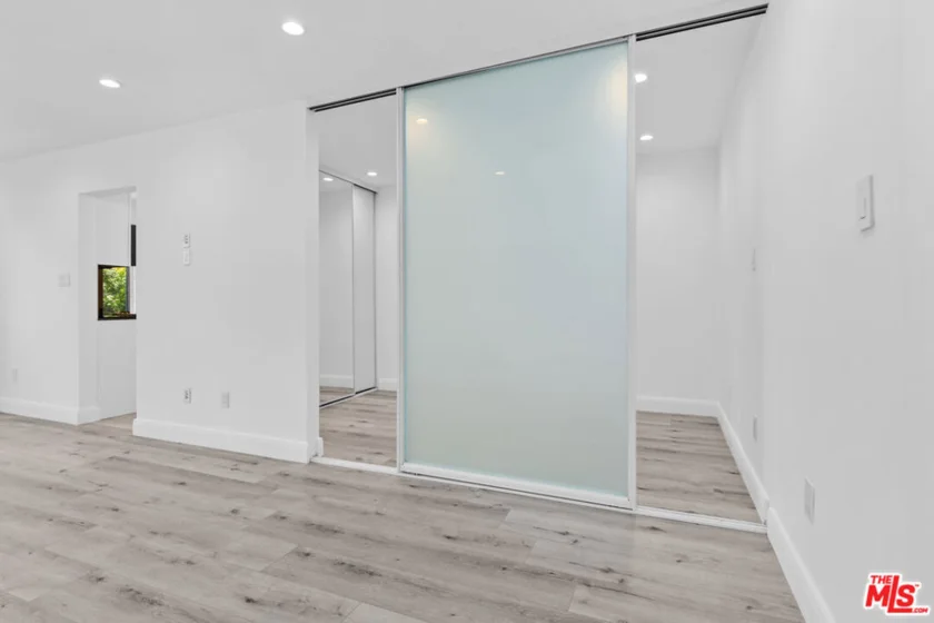 960 Larrabee Street #328 photo 10