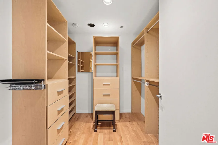 10601 Wilshire Boulevard #702 photo 16