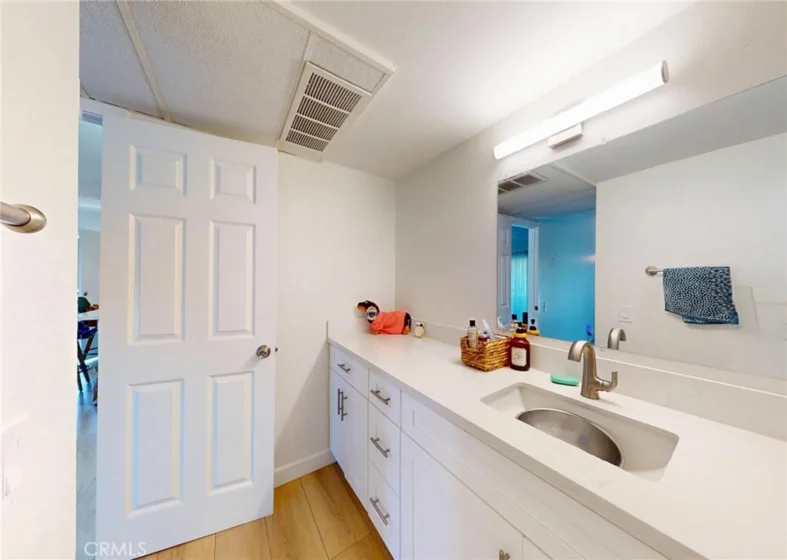 2835 S Fairview #H photo 17