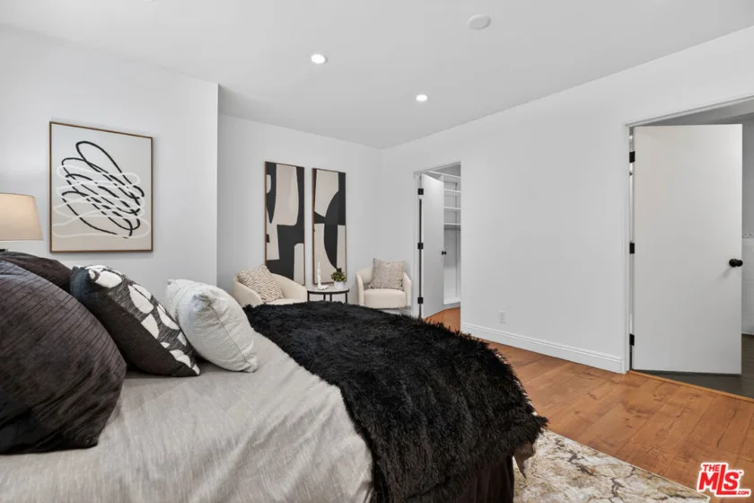 4563 Finley Avenue #3 photo 32