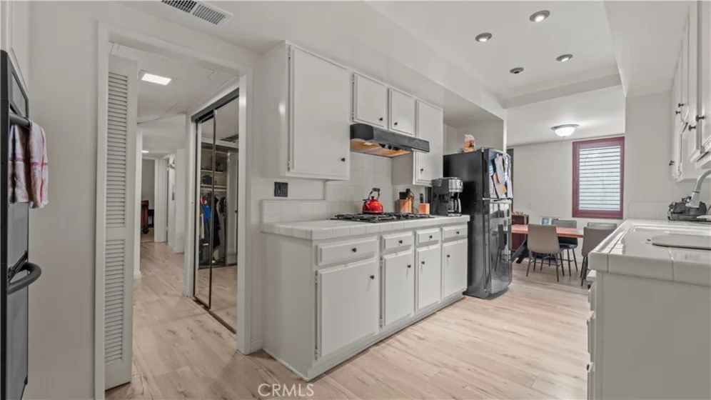 14521 Benefit Street #102 photo 8