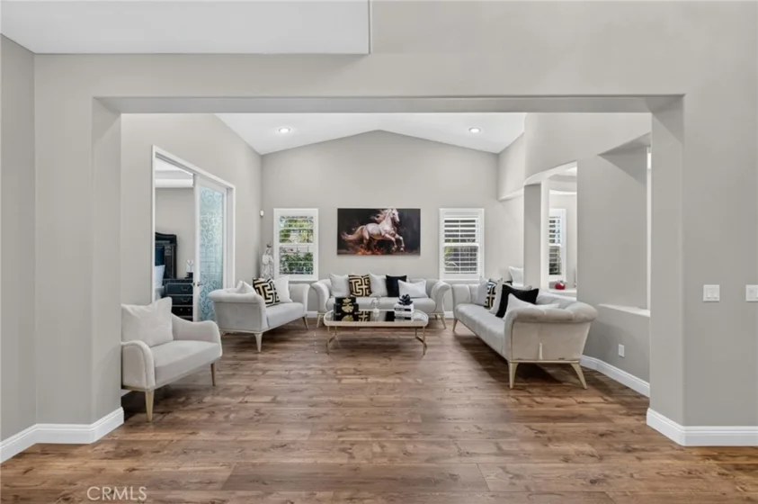 42111 Majestic Court photo 11