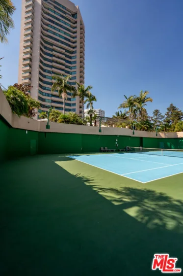 10490 Wilshire Boulevard #1402 photo 41
