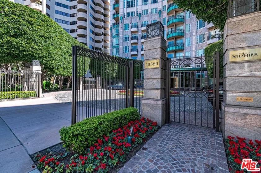 10580 Wilshire Boulevard #2 photo 24