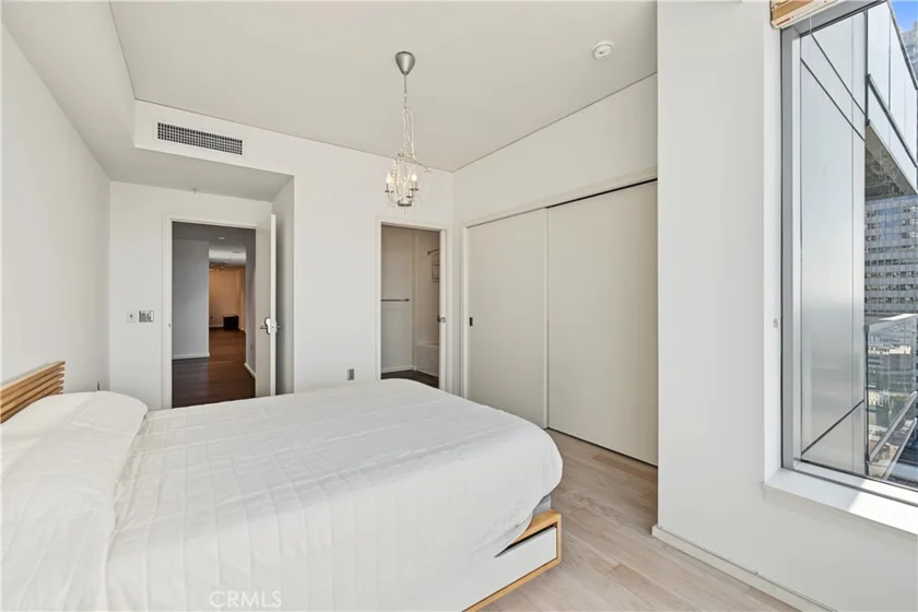 1155 S S Grand Avenue #1601 photo 19