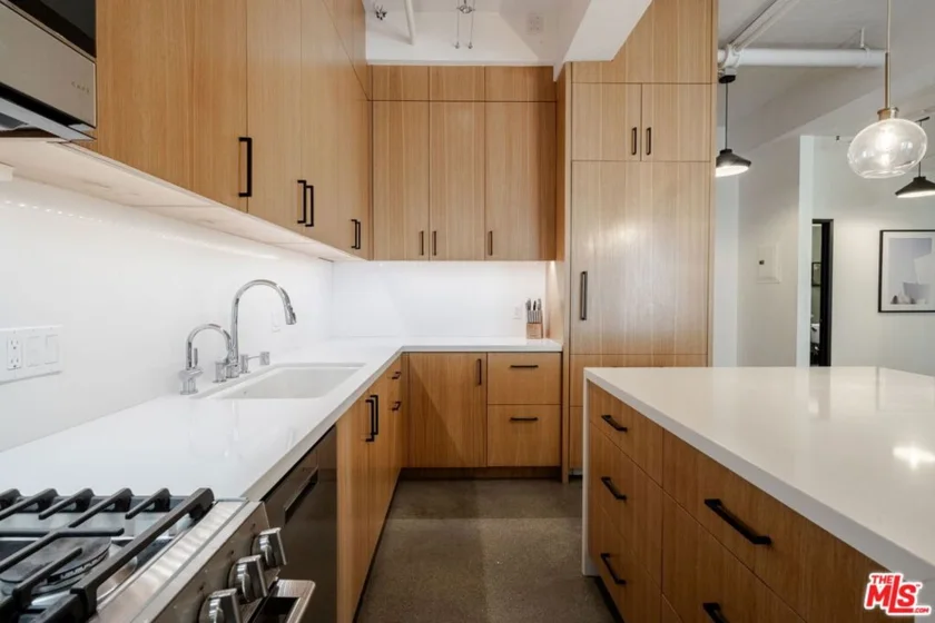 849 S Broadway #603 photo 2