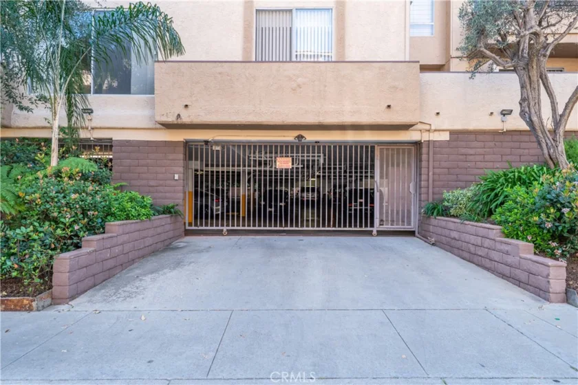 1509 Greenfield Avenue #106 photo 27