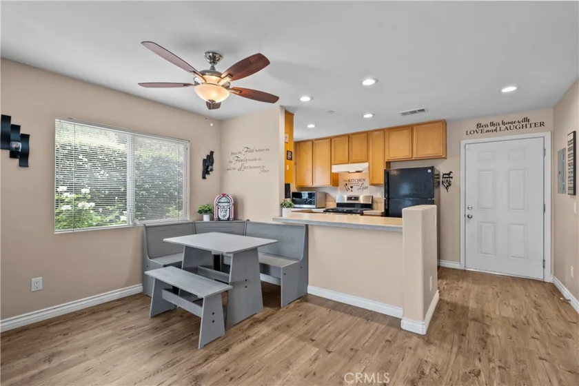 14552 Foothill photo 6
