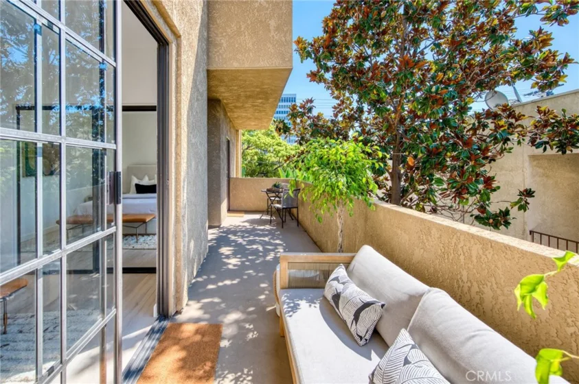 221 S Oak Knoll Avenue #202 photo 23
