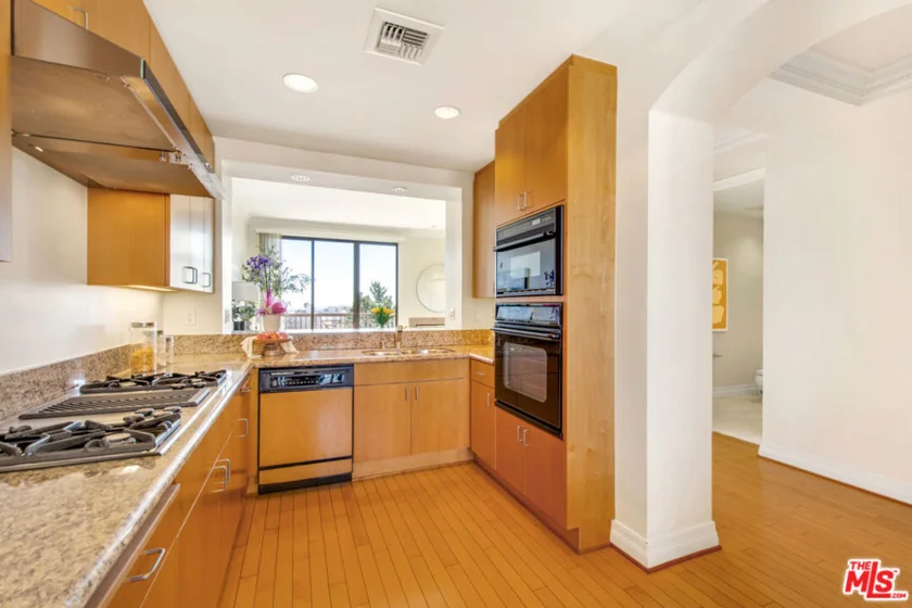 11847 Gorham Avenue #403 photo 15