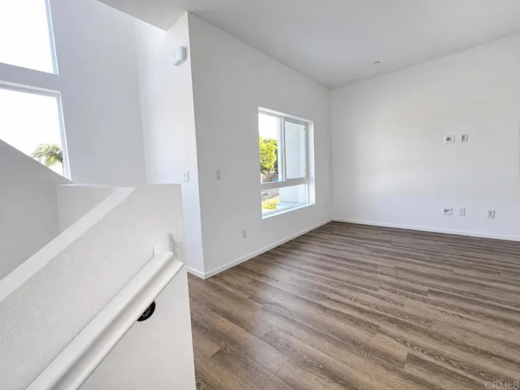 4968 Ocean View Boulevard photo 36