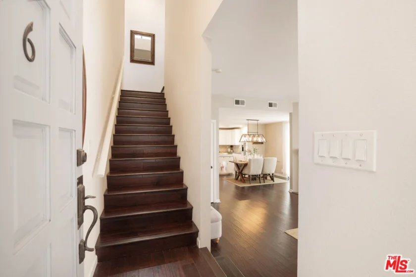 11954 Mayfield Avenue #6 photo 3