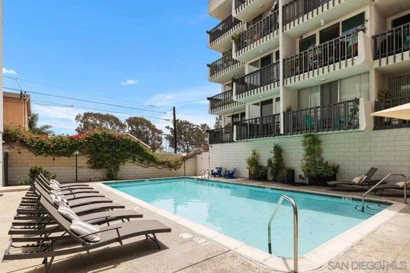727 Sapphire Street #405 photo 20
