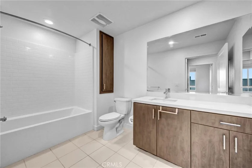 1502 Nolita photo 2
