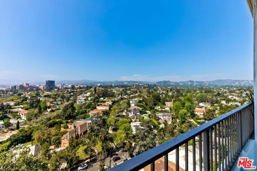 10501 Wilshire Boulevard #1810 photo 10