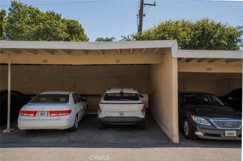 2900 Madison photo 17
