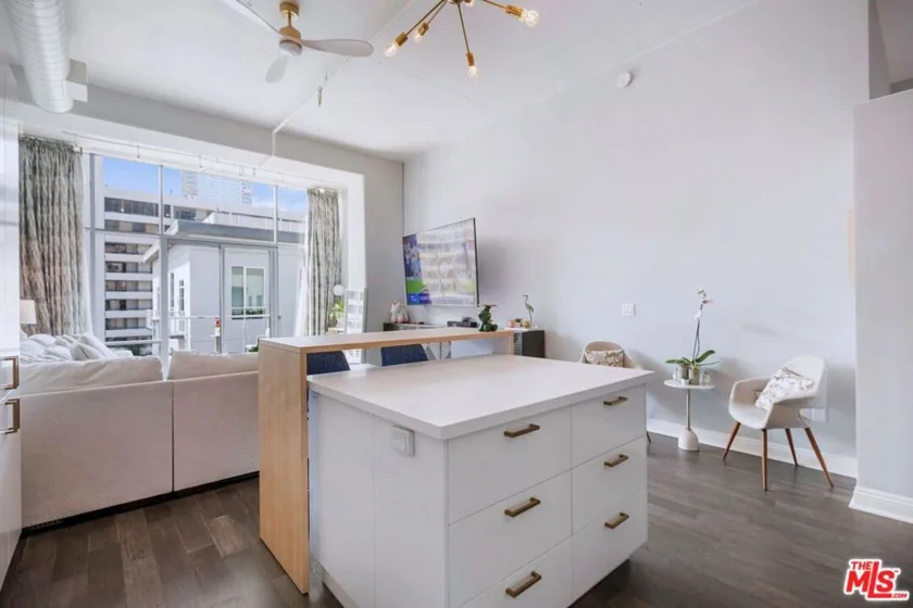 645 W 9th Street #740 photo 8