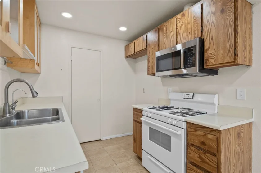 1305 Brentwood Circle #D photo 13