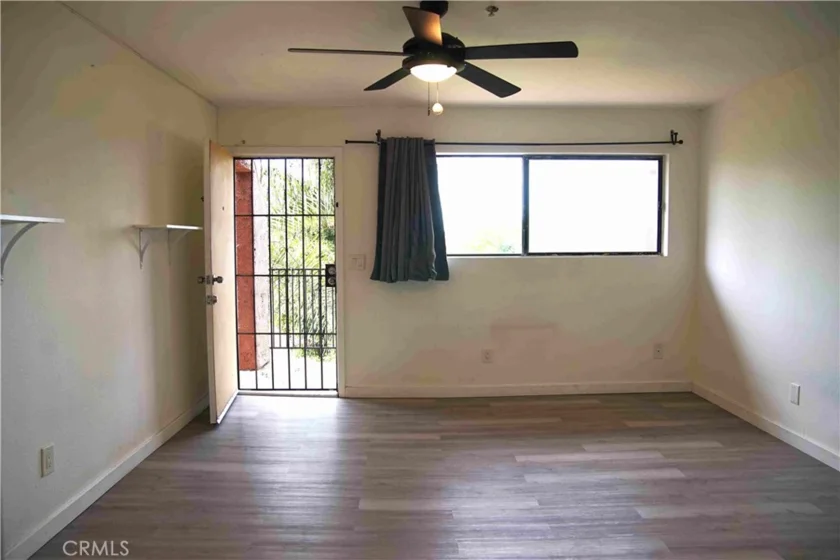 1021 W Bishop #212/I photo 14