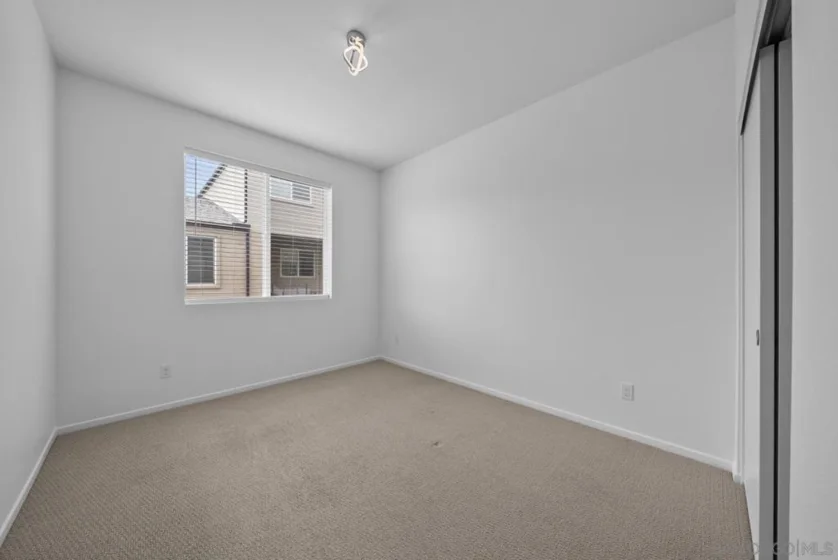 5223 Surfwalk Way #111 photo 10