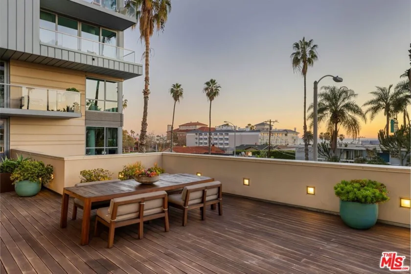 1755 Ocean Avenue #412 photo 24