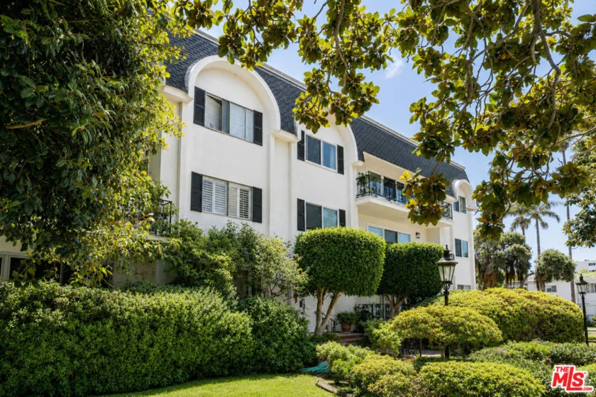 404 San Vicente Boulevard #204 photo 16