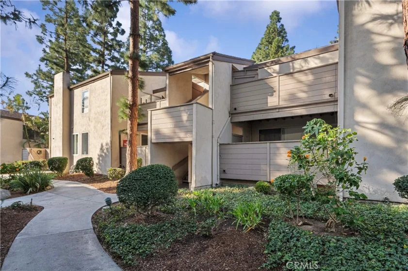 1440 Cabrillo Park Drive #F photo 1