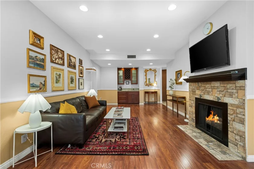 1509 Greenfield Avenue #106 photo 1