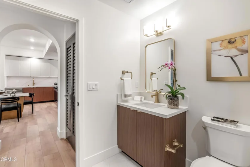 139 S Oak Knoll Avenue #301 photo 23