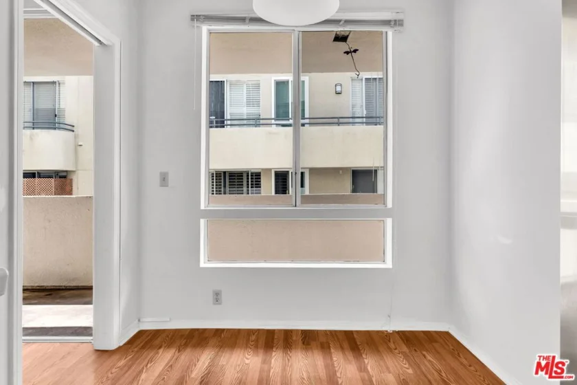 1164 Wellesley Avenue #204 photo 6