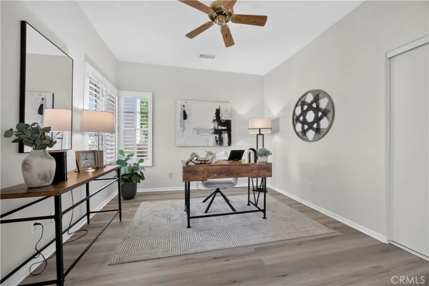 40221 Colony photo 18