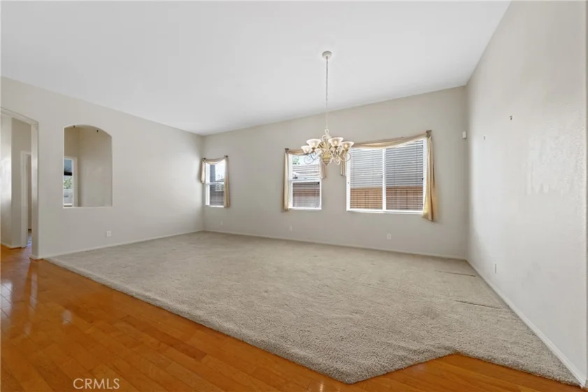 31166 Sunningdale Drive photo 5