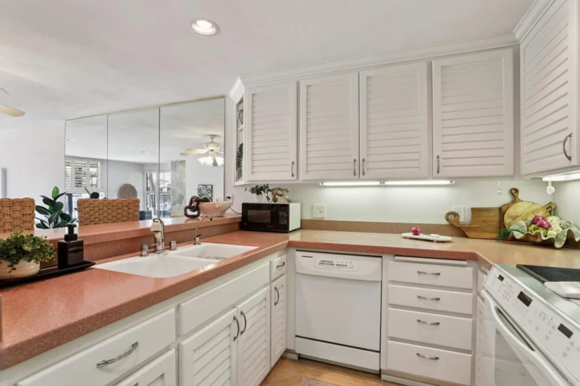 7126 Marina Pacifica Drive photo 6