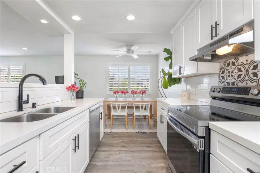 100 Loma Avenue #404 photo 13
