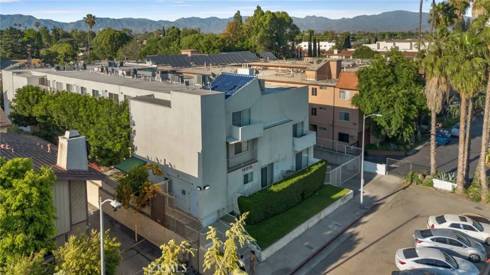 15015 Sherman Way #314 photo 1