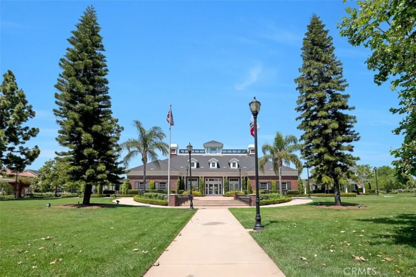 1487 Montgomery photo 39