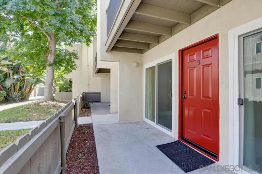 2850 Reynard #9 photo 2