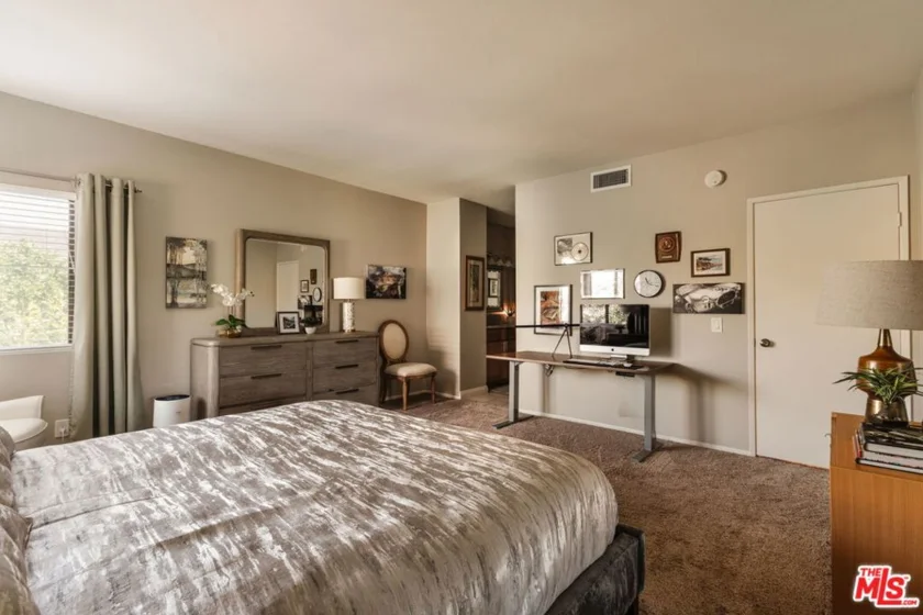 15023 Sherman Way #E photo 16