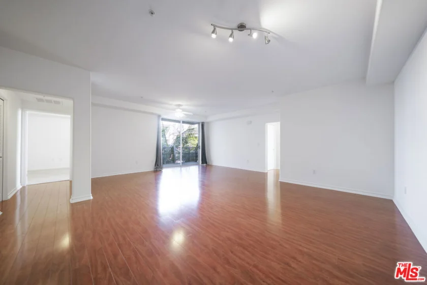 629 Traction Avenue #511 photo 26