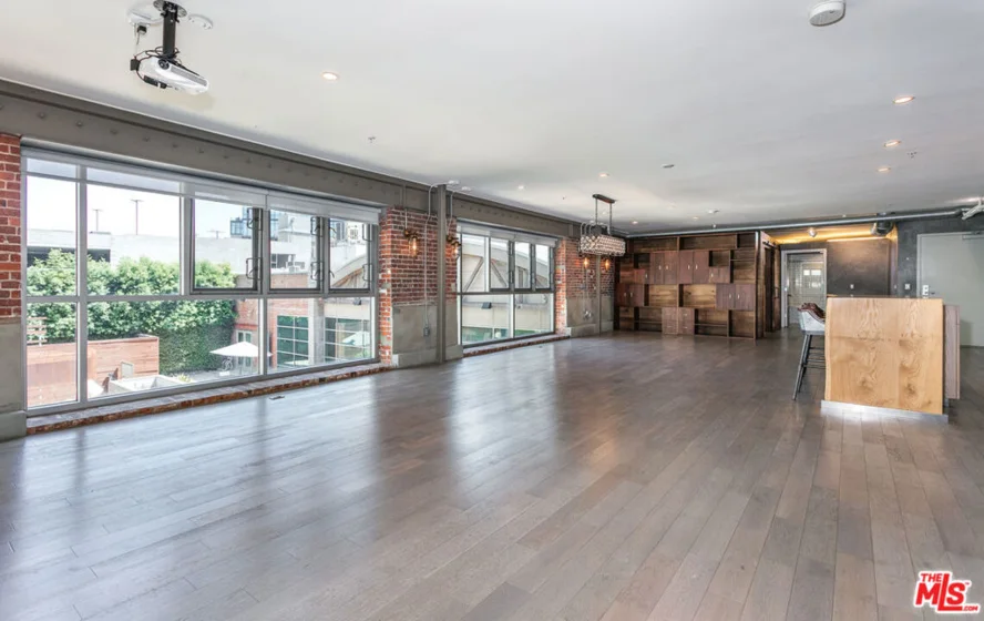 527 Molino Street #202 photo 7