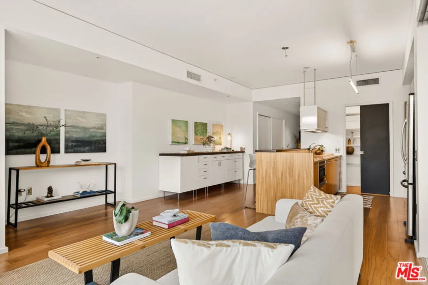 1155 S Grand Avenue #403 photo 3