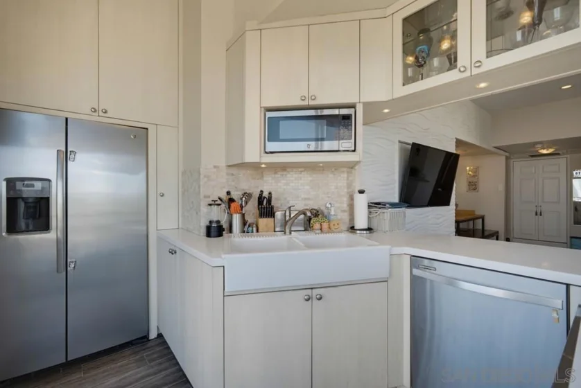 10501 Wilshire Boulevard #1005 photo 14
