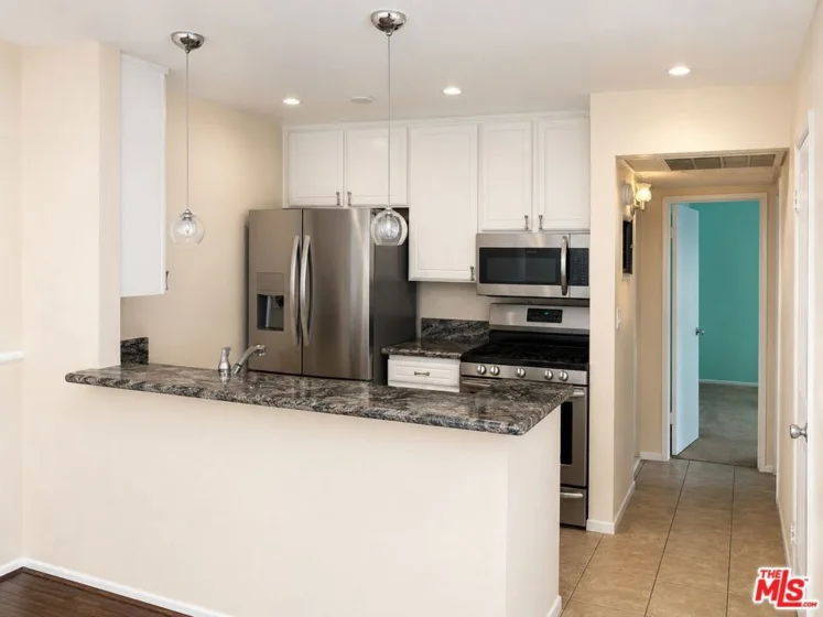 18645 Hatteras Street #263 photo 4