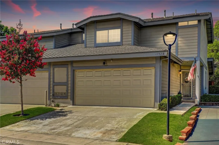 1742 Forum #D photo 4