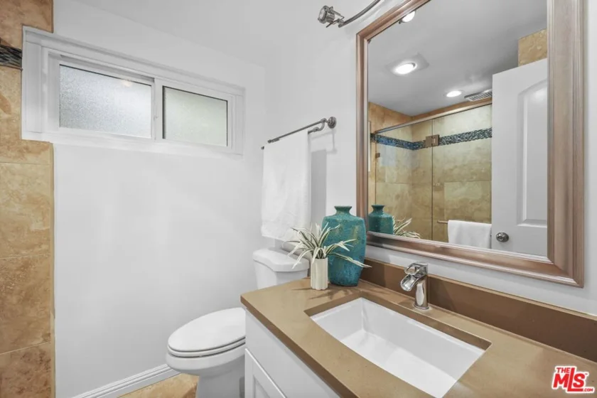 2677 Centinela Avenue #203 photo 22