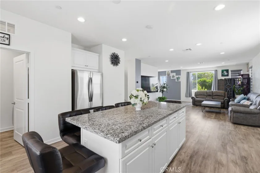 10881 Shoals Place photo 4