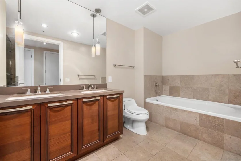 1325 Pacfiic Hwy. #2503 photo 19
