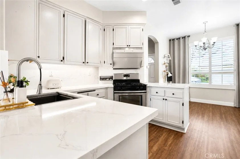 37 Mira Mesa photo 10