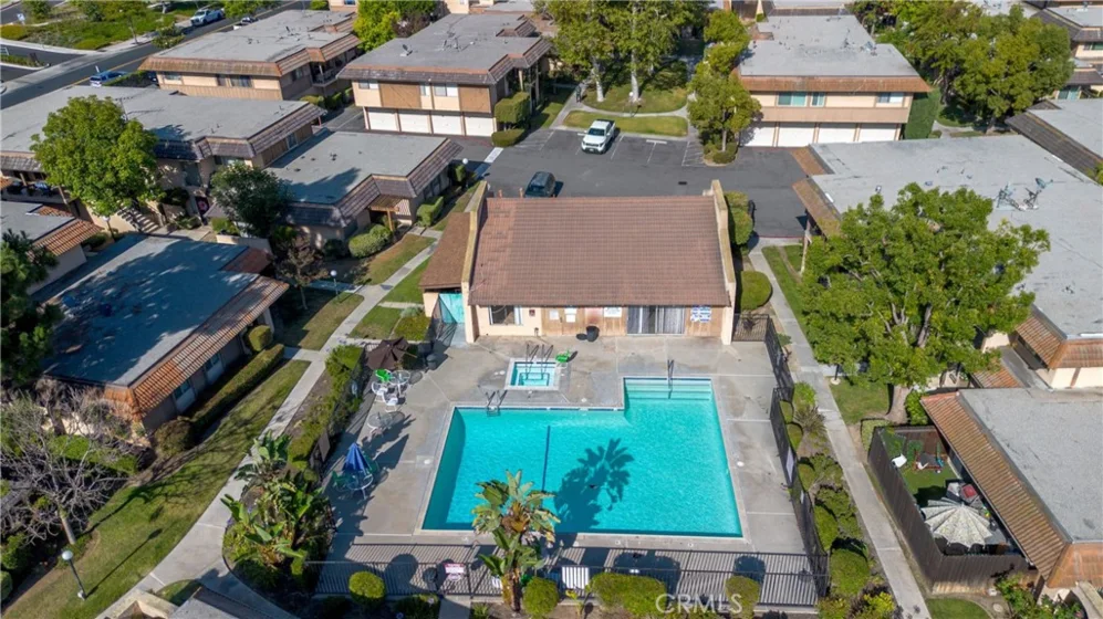 1008 Las Lomas Unit C photo 23